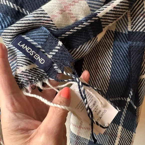 NWT - Lands' End Wool Blend Navy Pink and Cream Plaid Scarf - Picture 2 of 7